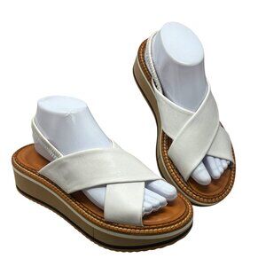 Clergerie Paris Freedom White Lambskin Strappy‎ Platform Sandals